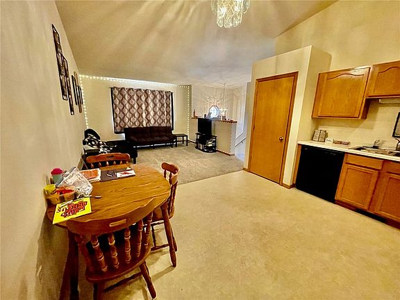 3rd image of 16960 54th Avenue #4