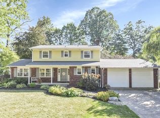 4861 Woodview Dr, Vermilion, OH 44089