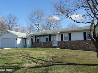 166 Drake Ave, Falling Waters, WV 25419