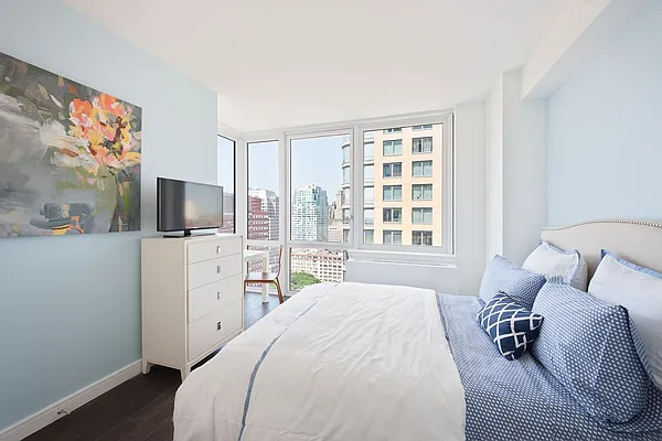 Rented by Lalezarian Properties | media 22