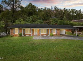 1747 Forest View Dr, Kingsport, TN 37660