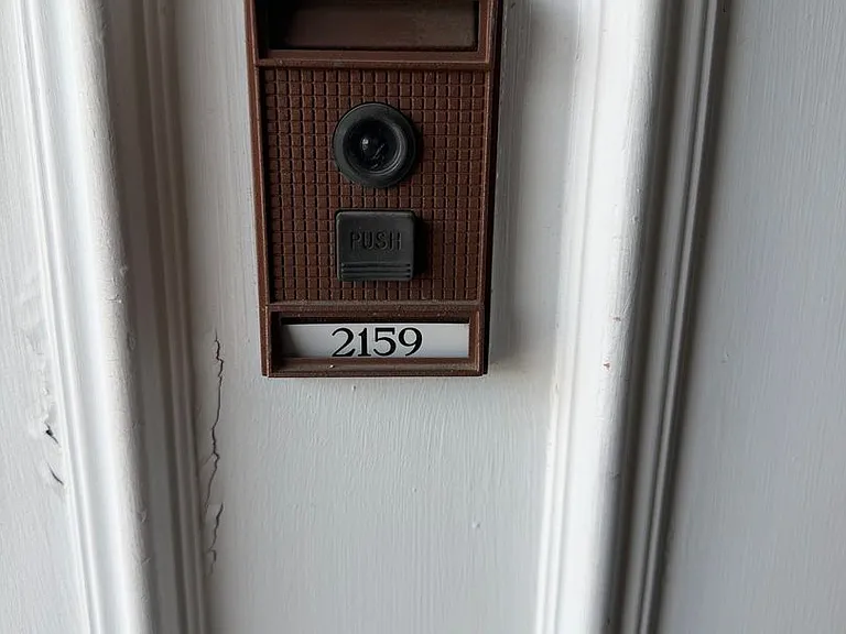 2151 E Columbia St — Photo 1