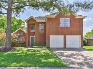 2906 Queen Victoria St, Pearland, TX 77581