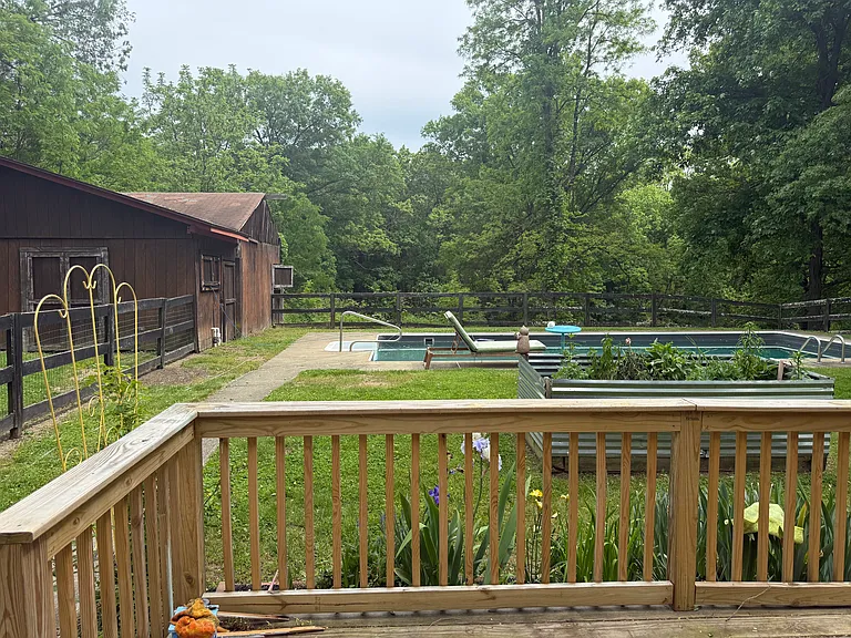 183 Barrytown Rd — Photo 3