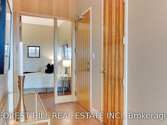 4th image of 562 Eglinton Ave #309