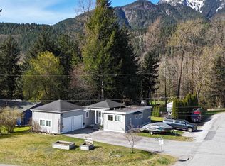 1110 Laramee Rd, Squamish, BC V0N1H0
