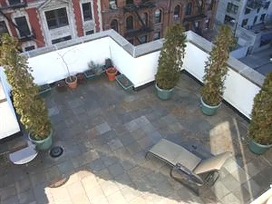 Rented by Douglas Elliman | media 29