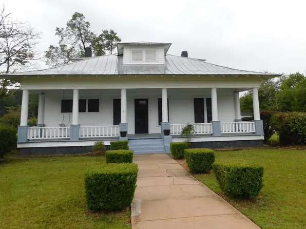 209 W Lee St, Brooklet, GA 30415