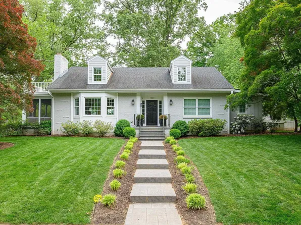 1600 Oxford Rd, Charlottesville, VA 22903