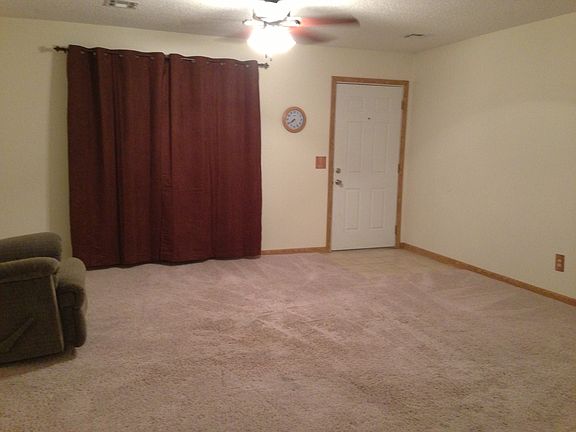 4th image of 162 S 284 East Ave