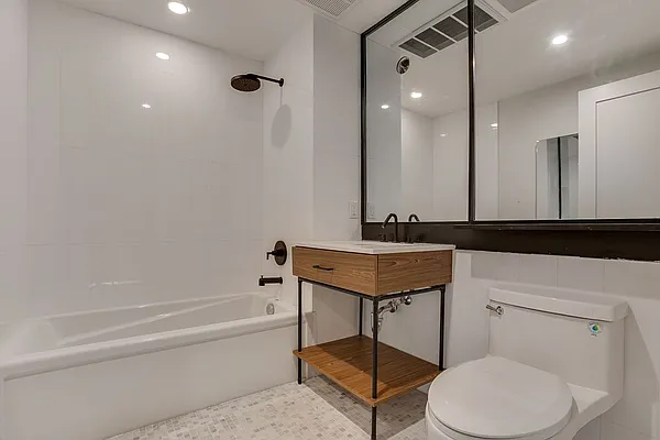 Rented by Bushburg | media 9