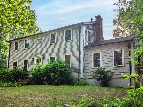1133 Elm St, Leominster, MA 01453
