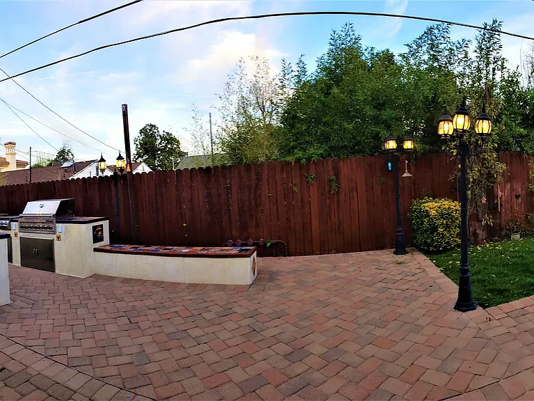 4940 Dobkin Ave — Photo 30