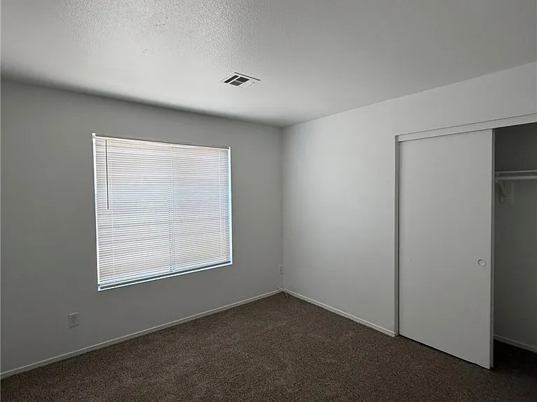 2561 Rosy Sunrise St — Photo 13