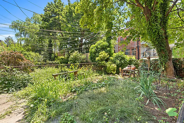 Rented by Compass | media 12