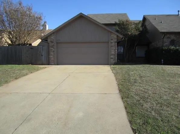 6124 Gaelic Glen Dr, Oklahoma City, OK 73142