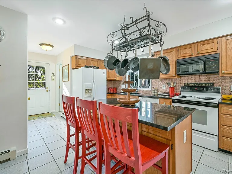 215 Kouros Rd — Photo 10
