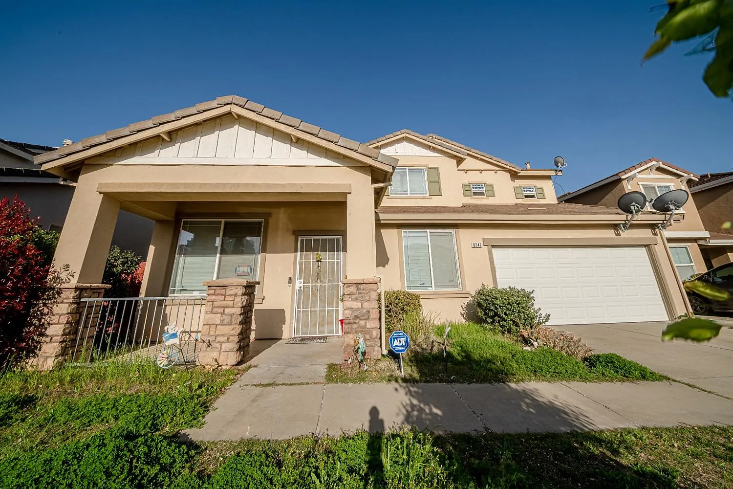 8247 Crichton Way photo 1
