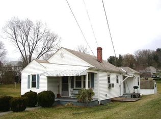 1914 2nd St, Radford, VA 24141