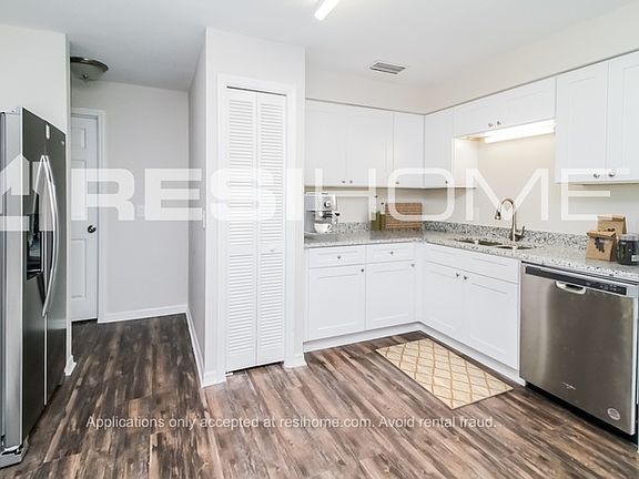 4th image of 2237 Whitehorse St