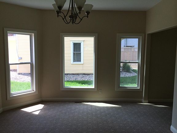 3rd image of 308 Linn St