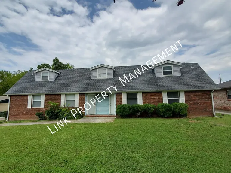 4911 B Marilyn Ln — Photo 1