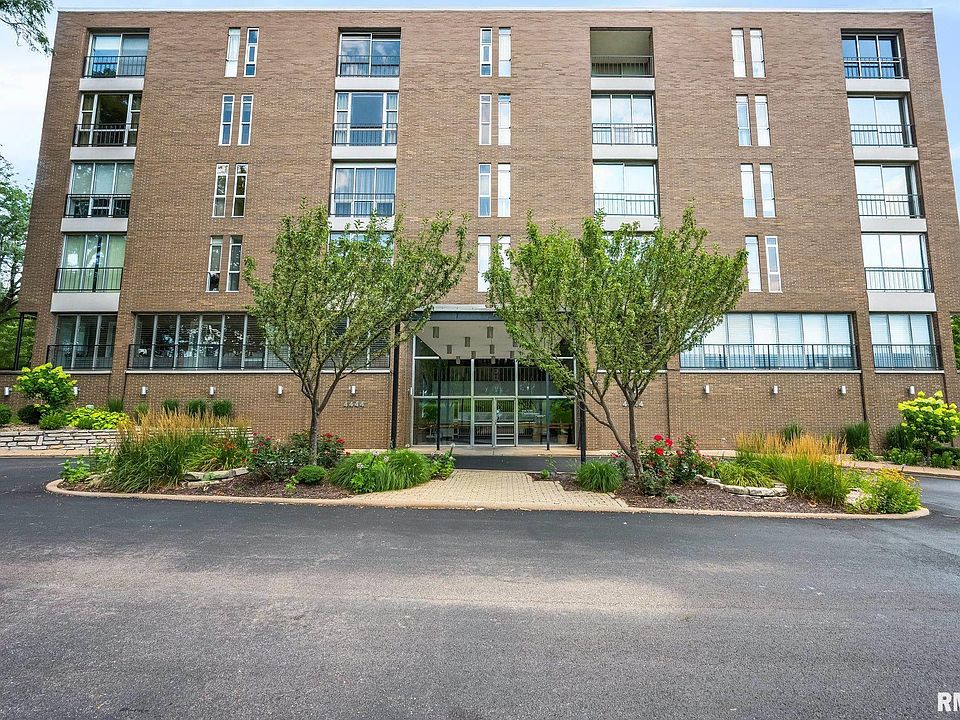 1st image of 4444 N Knoxville Ave APT 602