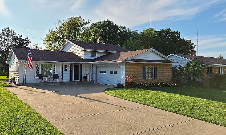 1st image of 7210 Normandy Dr