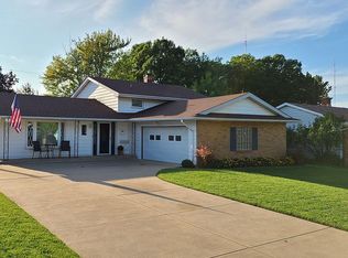 7210 Normandy Dr, Parma, OH 44134