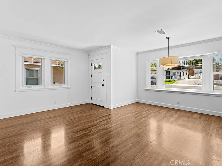 659 W Sycamore Ave — Photo 8