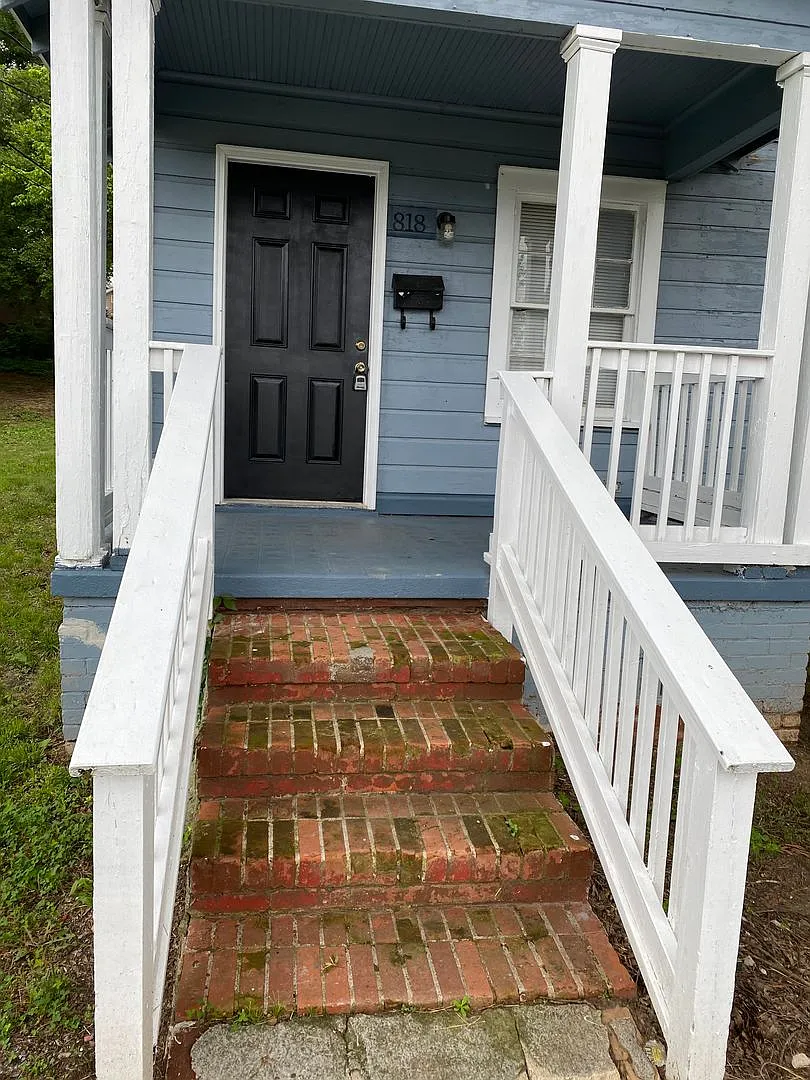 Bungalow in Gastonia — Photo 2