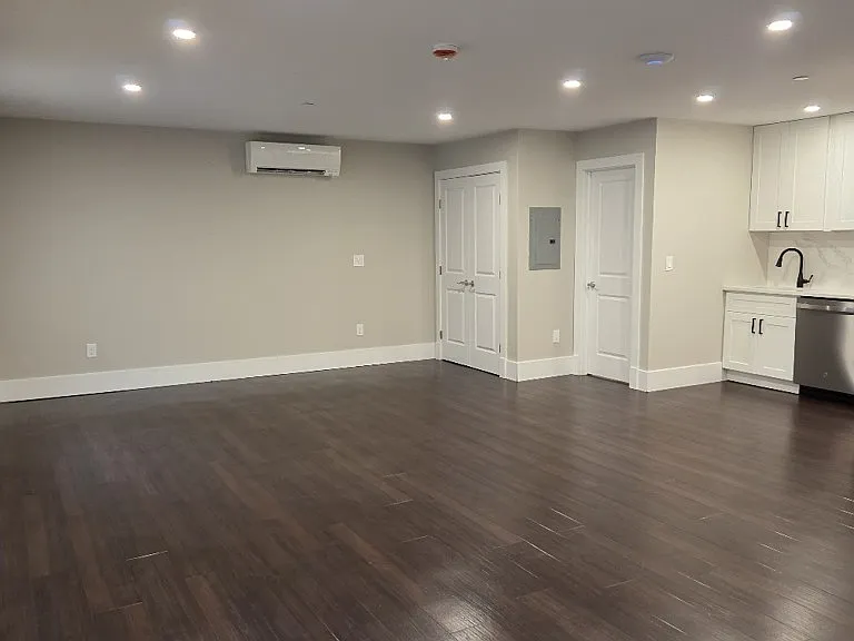 3185 New York 22 #B1 — Photo 4