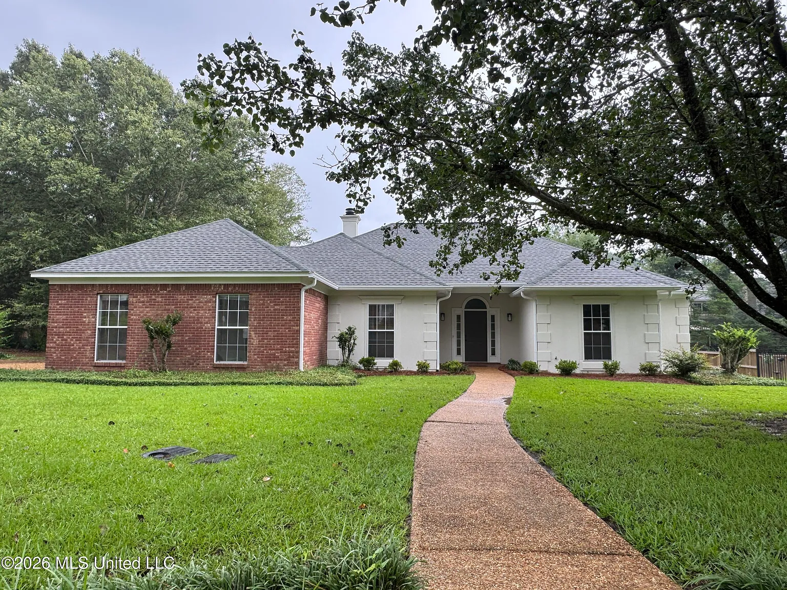 3 bed, 2.5 bath, 2223 sqft, $2,500 — Photo 1