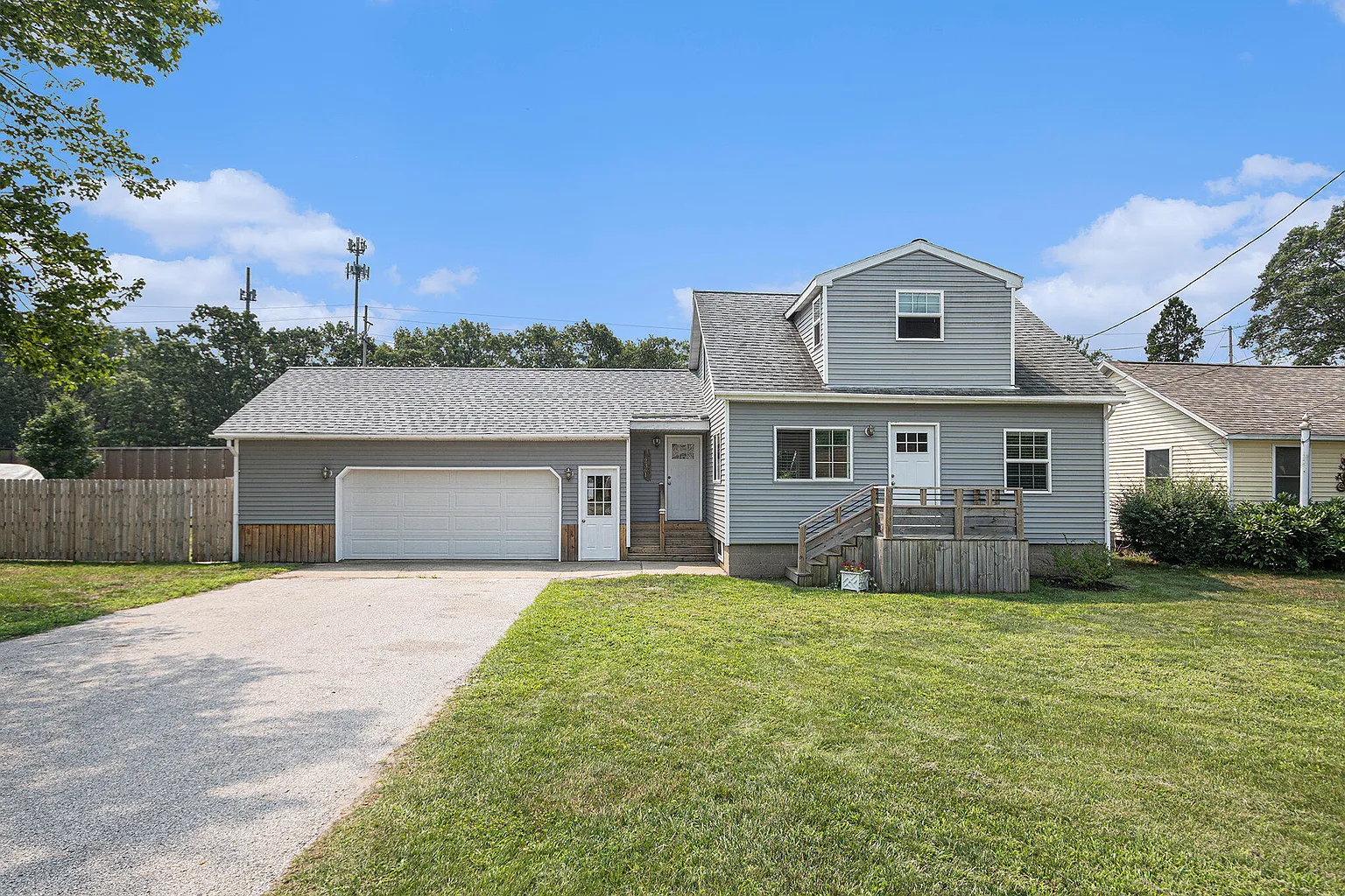 2361 Norman Ave photo 1