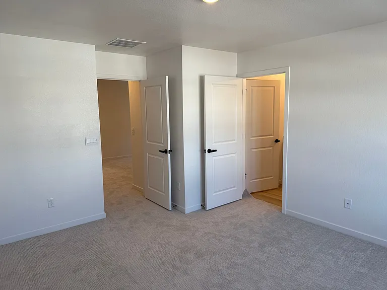 1358 S Chester St #B — Photo 11