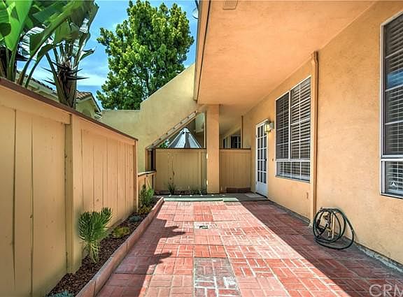 5th image of 74 Costero Aisle #302