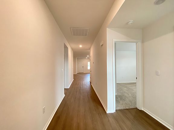 3rd image of 84 Kelton Ln