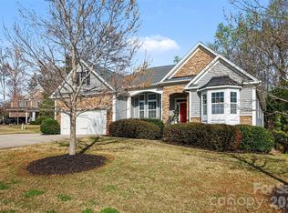 968 Autumn Glen Ct, Lake Wylie, SC 29710