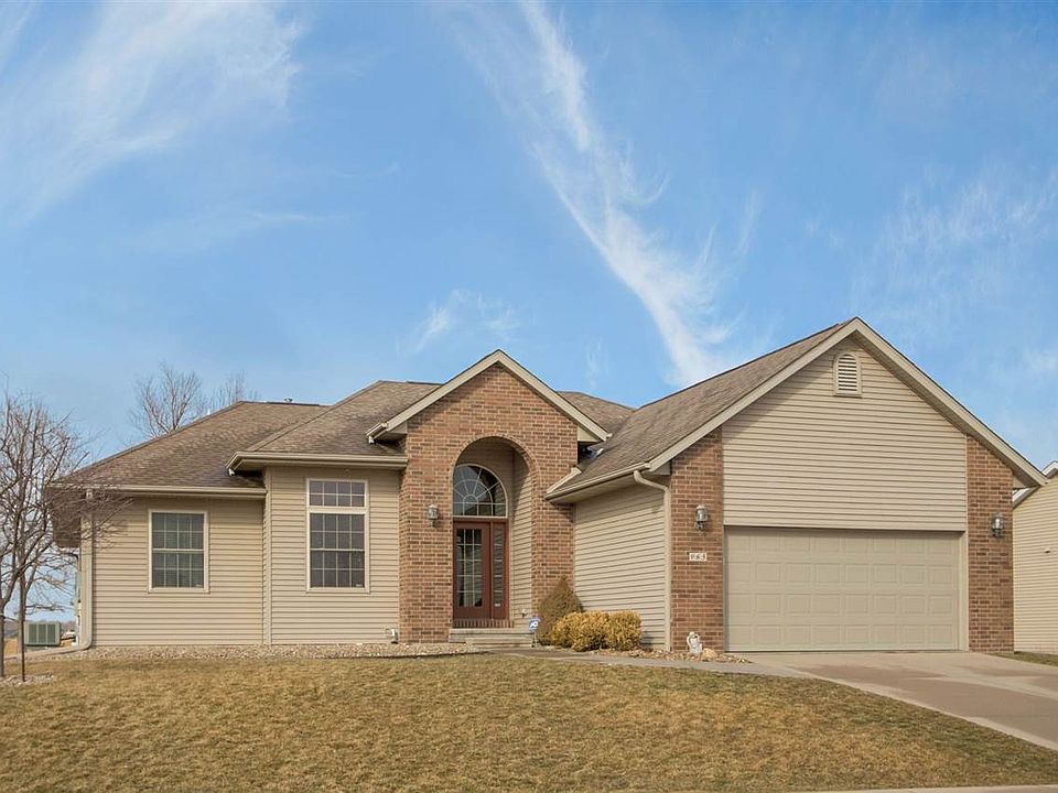 1st image of 965 Fox Valley Dr