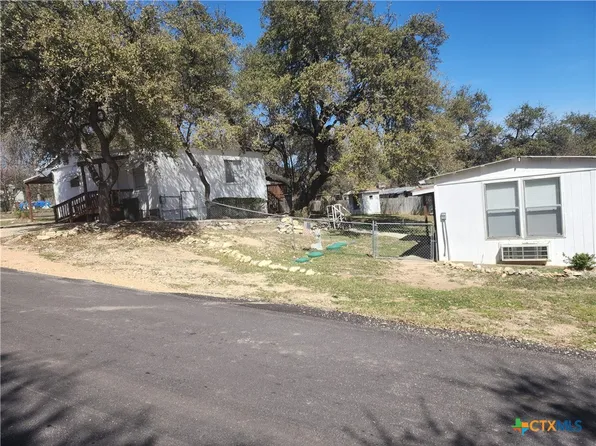111 Valley View St, Canyon Lake, TX 78133