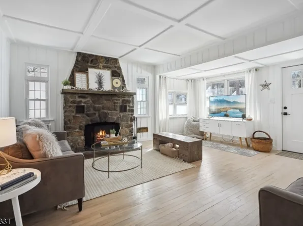 5 Sylvia Pl, Randolph Twp., NJ 07869