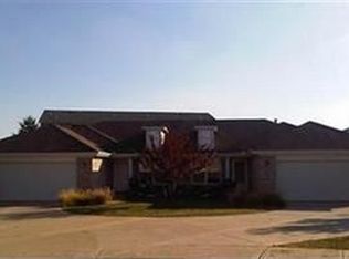 905 Green Ct, Lebanon, OH 45036