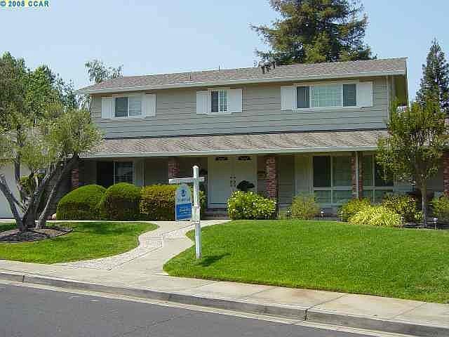 2nd image of 911 Springfield Dr