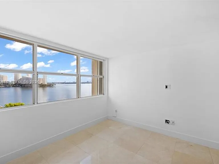 1420 Brickell Bay Dr #CU-1001A — Photo 26
