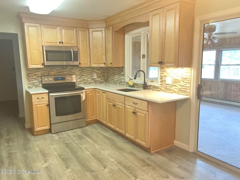 5th image of 6 Riverview Drive