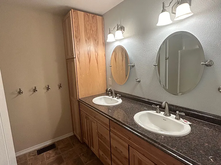 16403 NE 72nd Ave #103 — Photo 2