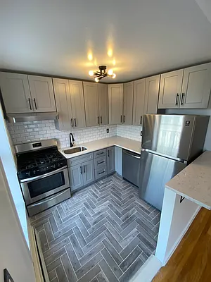 Rented by Amin Property Group Inc | media 8