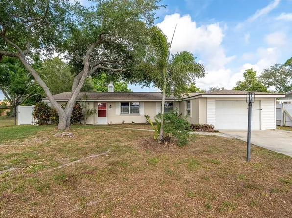 7464 Cass Cir, Sarasota, FL 34231