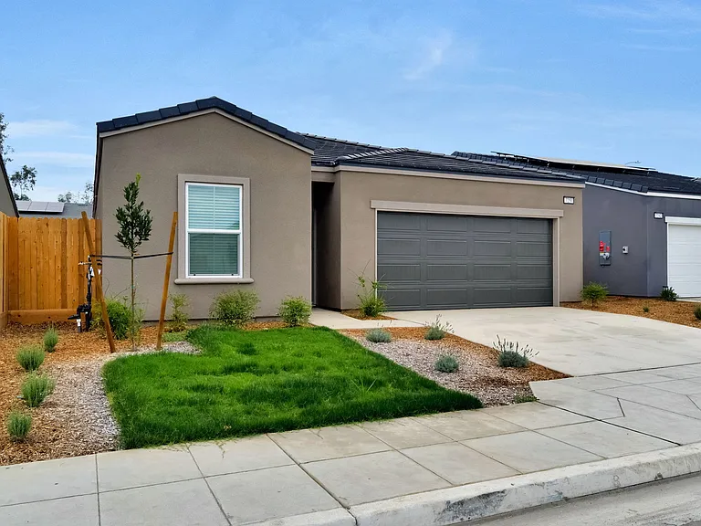 7250 W Norwich Ave — Photo 2