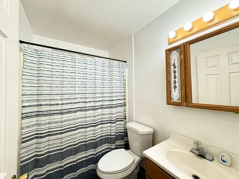 2148 Primrose Dr #4 — Photo 18